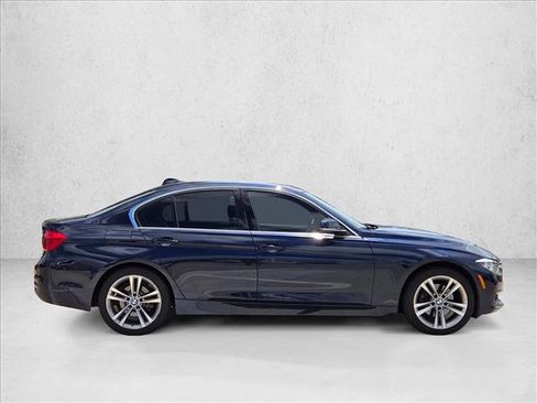 Used 2017 BMW 330i Sedan RWD image 4