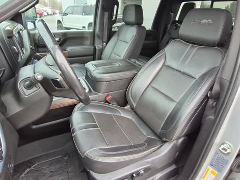 Used 2021 Chevrolet Silverado 2500 High Country w/ Technology Package image 11