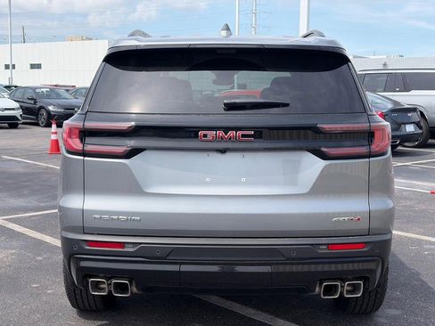 Used 2026 GMC Acadia AT4 w/ Luxury Package AWD/4WD image 3
