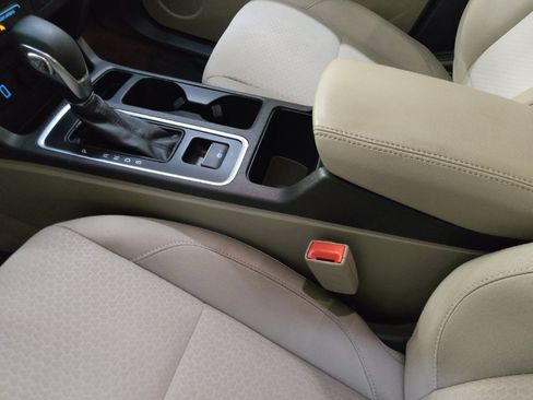 Used 2018 Ford Escape SE FWD image 26