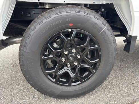 New 2025 Ford F150 Lariat w/ FX4 Off-Road Package image 10