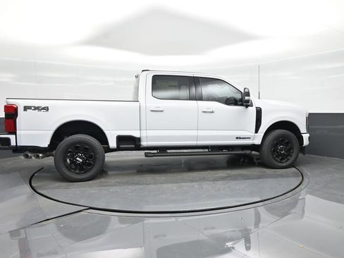 New 2026 Ford F250 Lariat w/ Black Appearance Package image 10