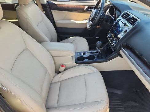 Used 2019 Subaru Outback 2.5i Limited AWD/4WD image 19