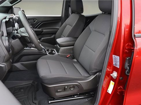 Used 2024 Chevrolet Colorado Trail Boss w/ Technology Package image 9