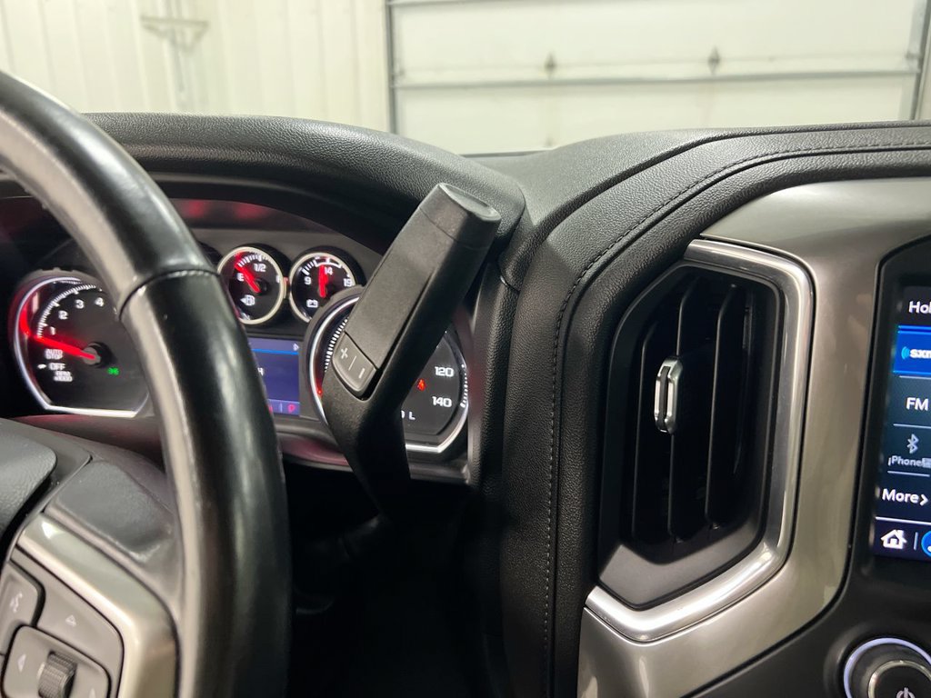 Used 2022 Chevrolet Silverado 1500 RST w/ Z71 Off-Road Package AWD/4WD image 17