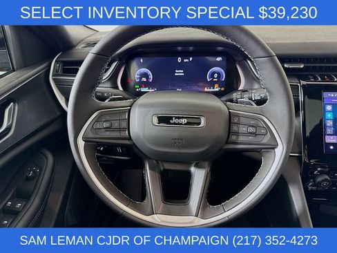 New 2025 Jeep Grand Cherokee L Altitude image 11