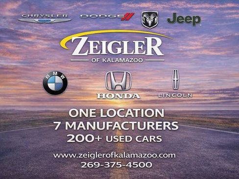 Used 2025 GMC Terrain Elevation image 7