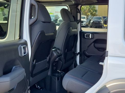 New 2026 Jeep Wrangler Unlimited Rubicon AWD/4WD image 12