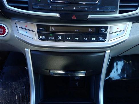 Used 2015 Honda Accord EX image 19