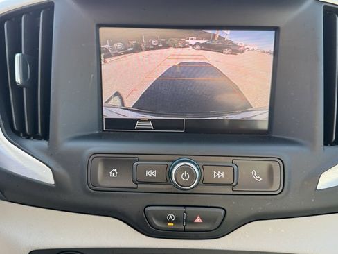 Used 2024 GMC Terrain SLE w/ Fleet Convenience Package image 18