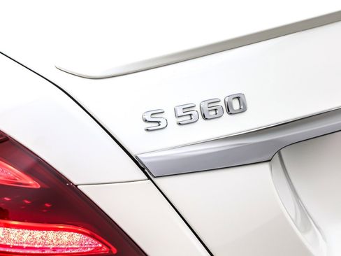 Used 2020 Mercedes-Benz S 560 Sedan image 10