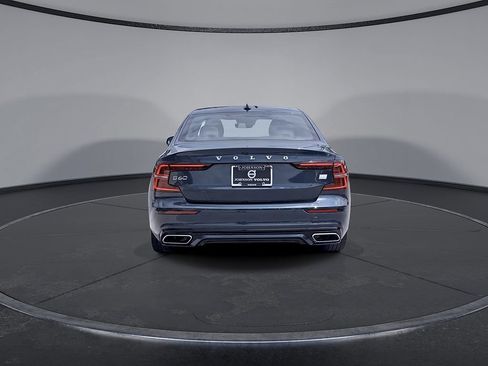 Used 2022 Volvo S60 T8 R-Design AWD/4WD image 14