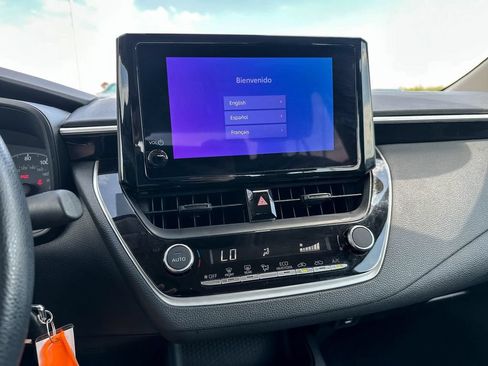 Used 2025 Toyota Corolla LE FWD image 29