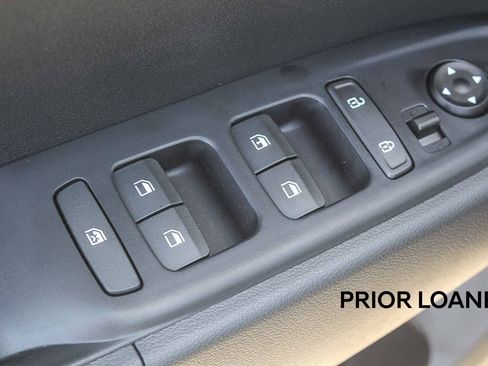 Certified 2026 Hyundai Venue SE FWD image 27