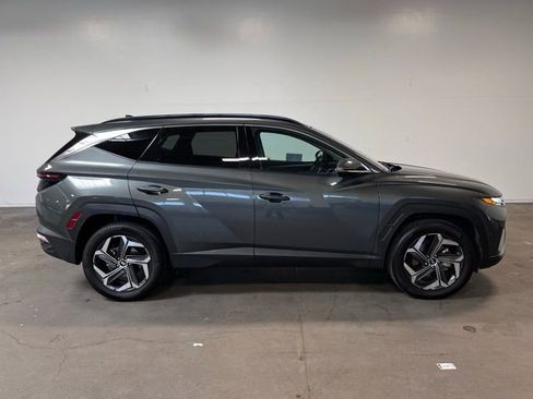 Used 2022 Hyundai Tucson Limited AWD/4WD image 2