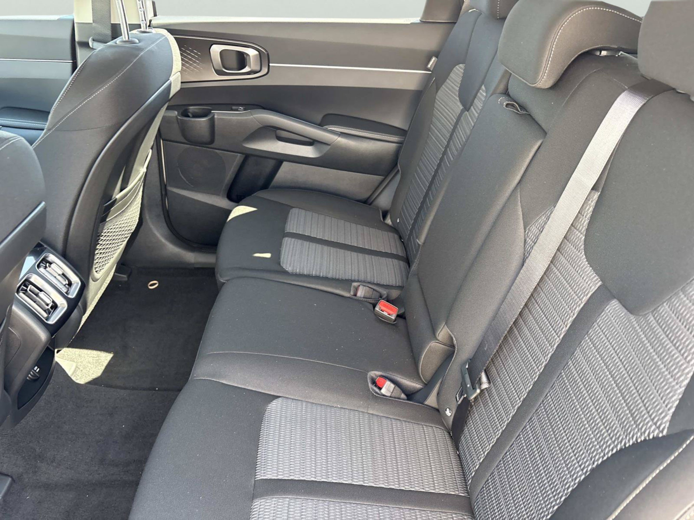 New 2026 Kia Sorento LX FWD image 17