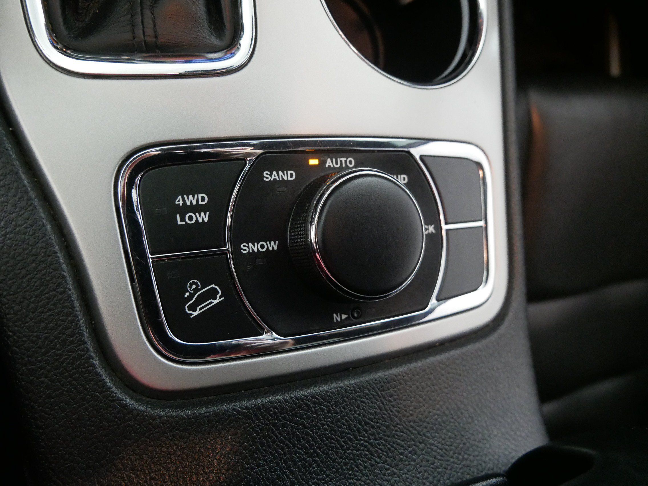 Used 2019 Jeep Grand Cherokee Limited w/ Trailer Tow Group IV AWD/4WD image 29