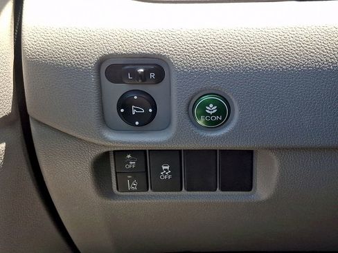 Used 2020 Honda Pilot EX image 25