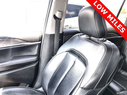 Used 2022 Jeep Grand Cherokee L Limited image 24