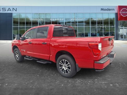 Used 2024 Nissan Titan SV w/ SV Convenience Package AWD/4WD image 6