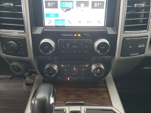Used 2019 Ford F150 Lariat w/ Equipment Group 502A Luxury image 38
