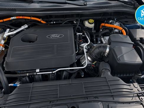 Used 2020 Ford Escape Titanium AWD/4WD image 9