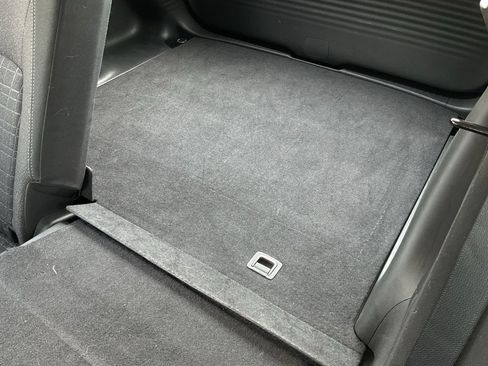 Used 2025 Honda HR-V LX image 16