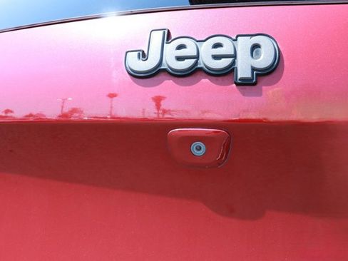 Used 2014 Jeep Cherokee Trailhawk w/ Technology Group AWD/4WD image 27