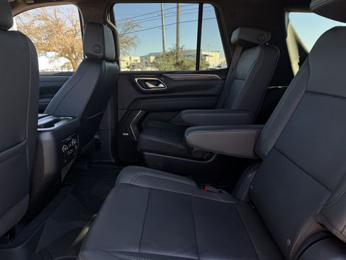 Used 2024 Chevrolet Tahoe Z71 w/ Luxury Package image 31