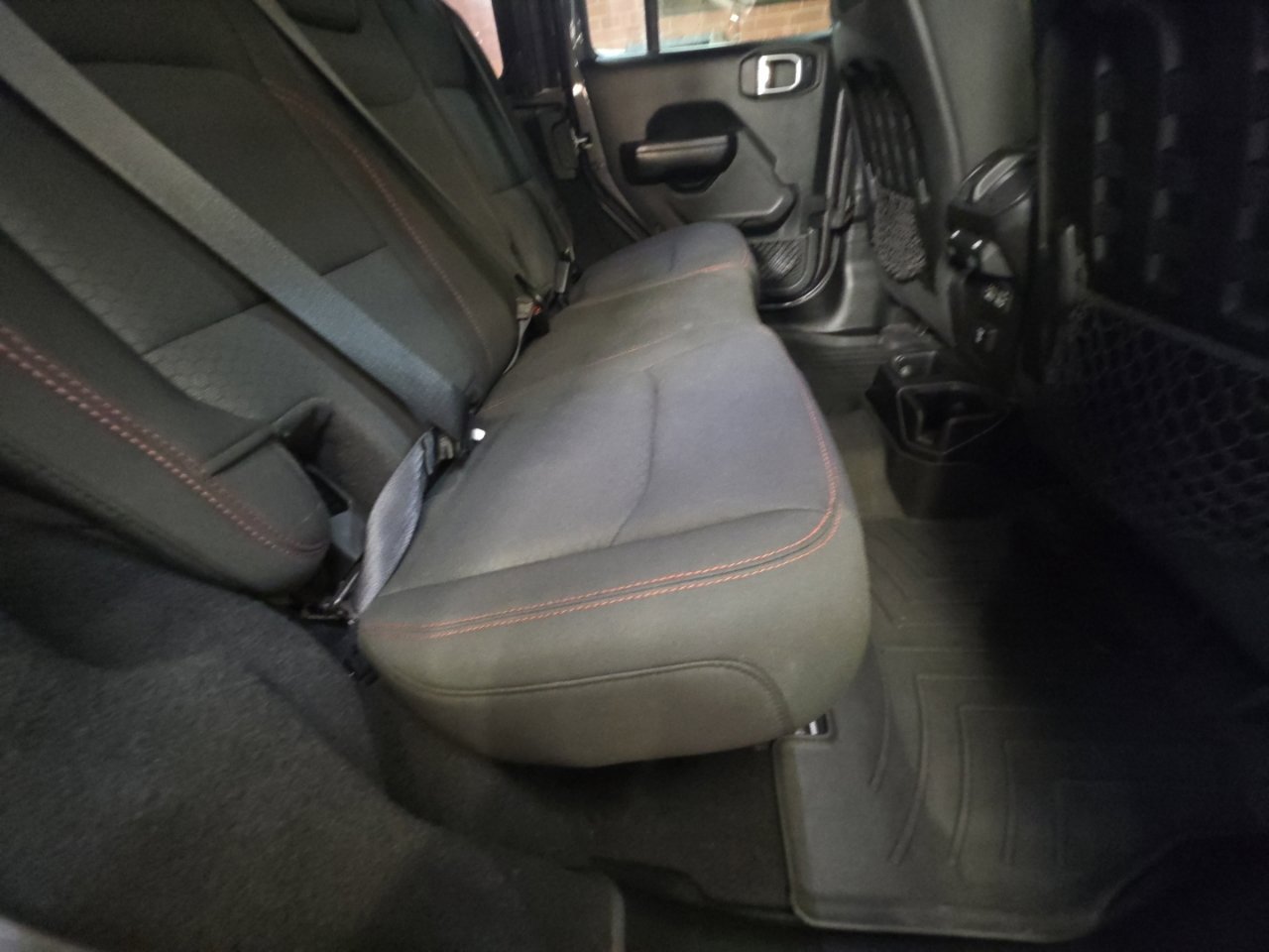 Used 2021 Jeep Wrangler Unlimited Rubicon AWD/4WD image 27