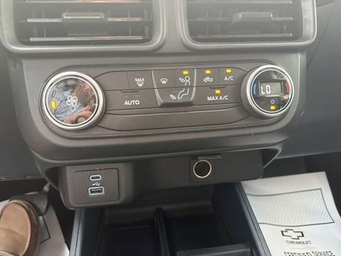 Used 2022 Ford Maverick XL image 16