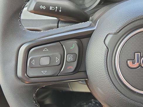 New 2025 Jeep Gladiator Sport image 22