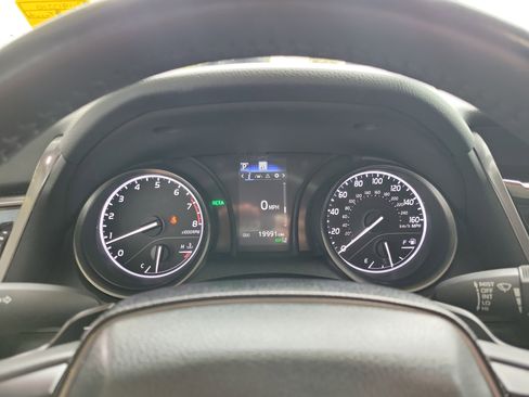 Certified 2024 Toyota Camry SE image 19