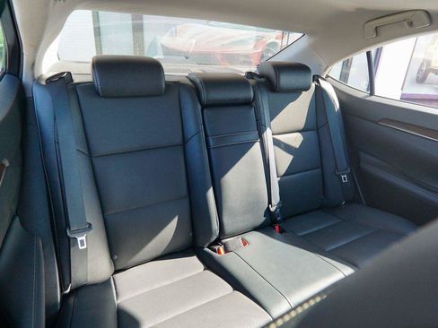 Used 2017 Lexus ES 350 w/ Premium Package FWD image 29