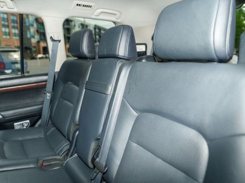 Used 2017 Toyota Land Cruiser image 19