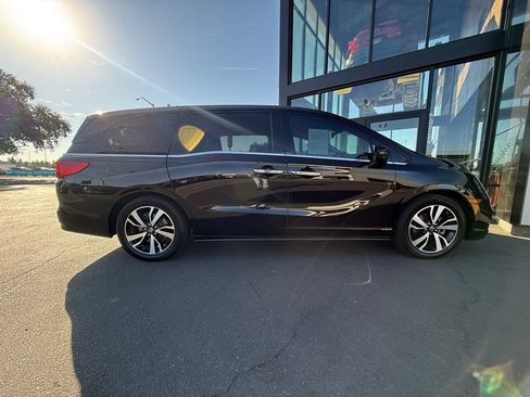 Used 2019 Honda Odyssey Elite image 16