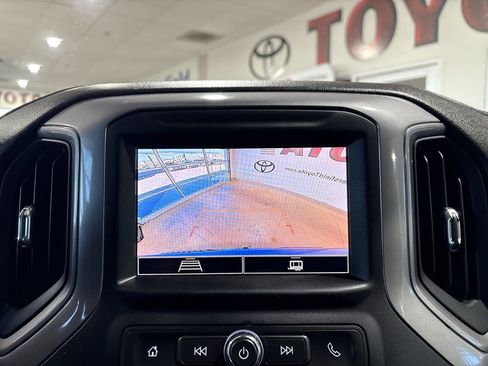 Used 2022 Chevrolet Silverado 1500 Custom image 18