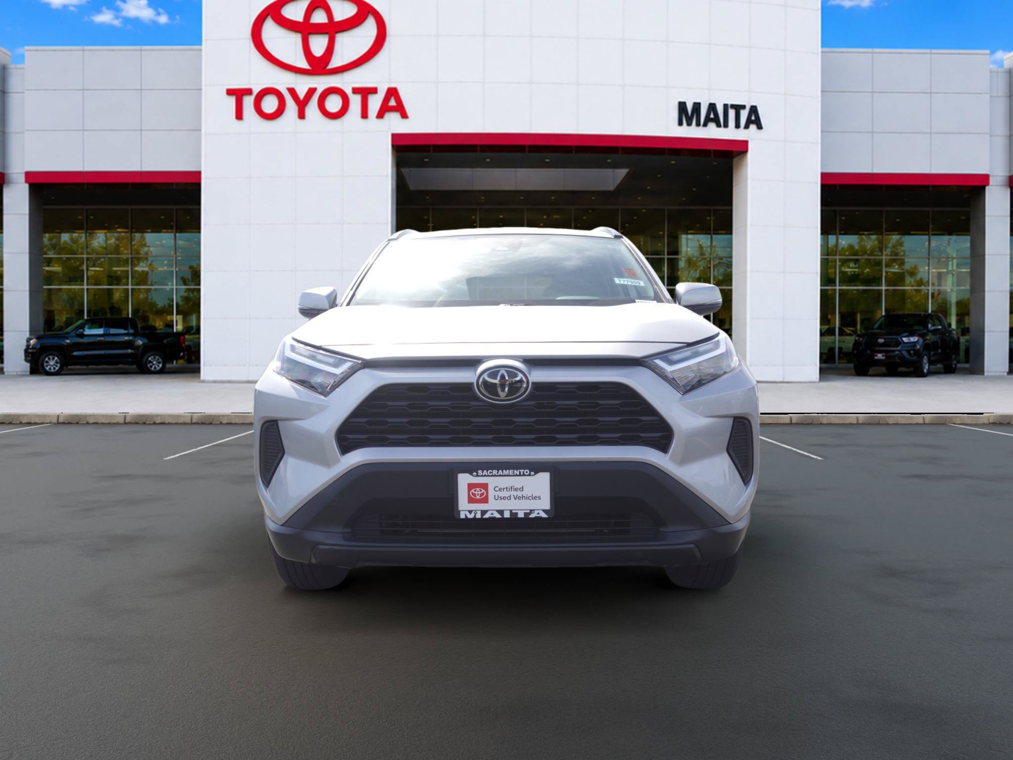Certified 2022 Toyota RAV4 XLE w/ XLE Grade Weather Package AWD/4WD image 8