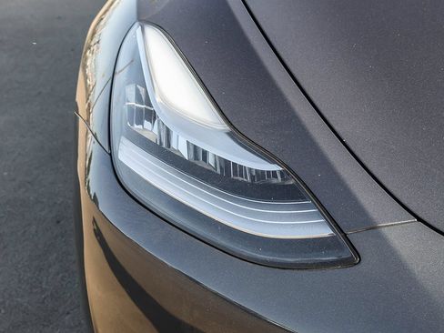 Used 2021 Tesla Model Y Long Range AWD/4WD image 15
