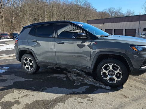 Used 2022 Jeep Compass Trailhawk w/ Trailhawk Convenience Group image 6