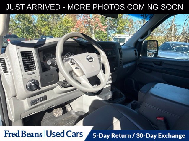 Used 2013 Nissan NV 2500 SV w/ Side Curtain Airbag Pkg RWD image 16