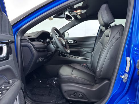 New 2026 Jeep Compass Limited image 4