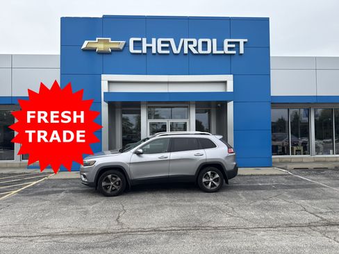 Used 2019 Jeep Cherokee Limited AWD/4WD image 2