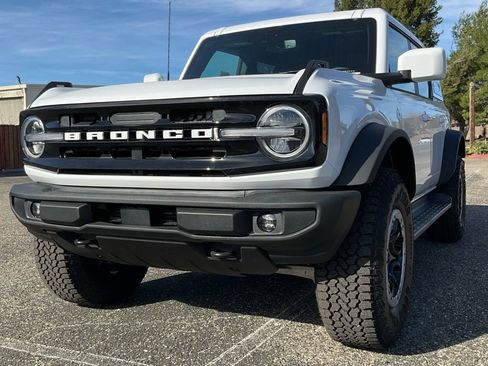 New 2025 Ford Bronco Outer Banks w/ Sasquatch Package image 73