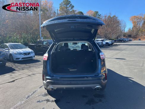 Used 2022 Ford Edge Titanium image 37