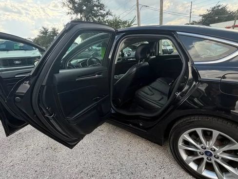 Used 2017 Ford Fusion Energi Titanium FWD image 4