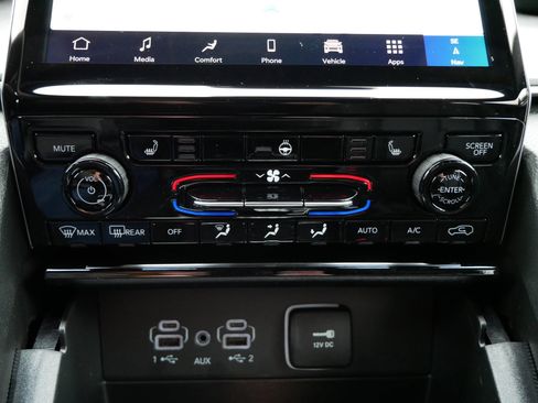 New 2025 Jeep Grand Cherokee Limited image 18