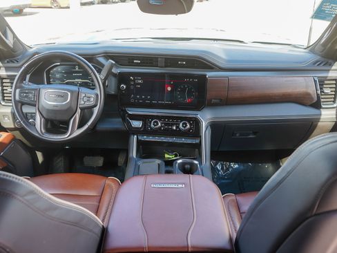 Used 2025 GMC Sierra 3500 Denali Ultimate image 20