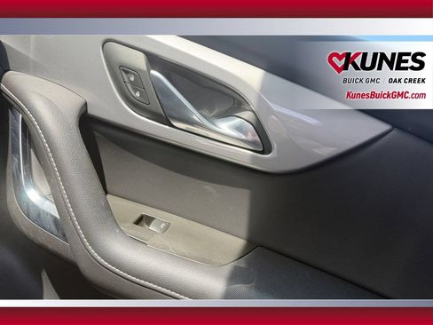 Used 2025 Chevrolet Blazer LT FWD image 36