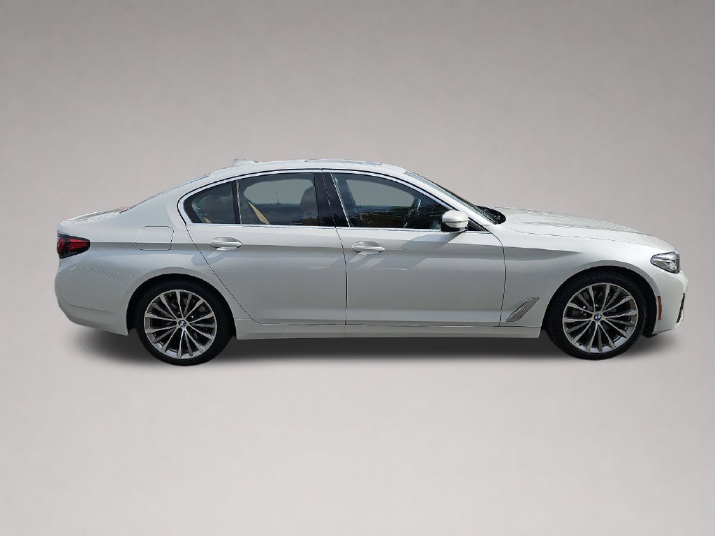 Used 2023 BMW 530i xDrive w/ Premium Package AWD/4WD image 3